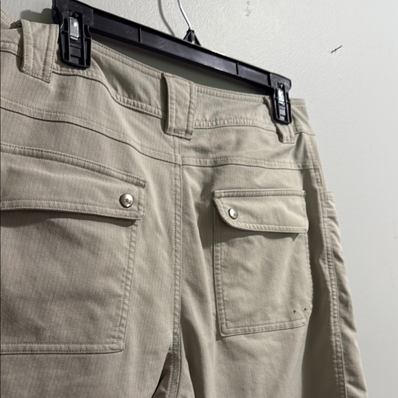 Lululemon Cadence Commute Tan Cargo Shorts 34 - Picture 6 of 8